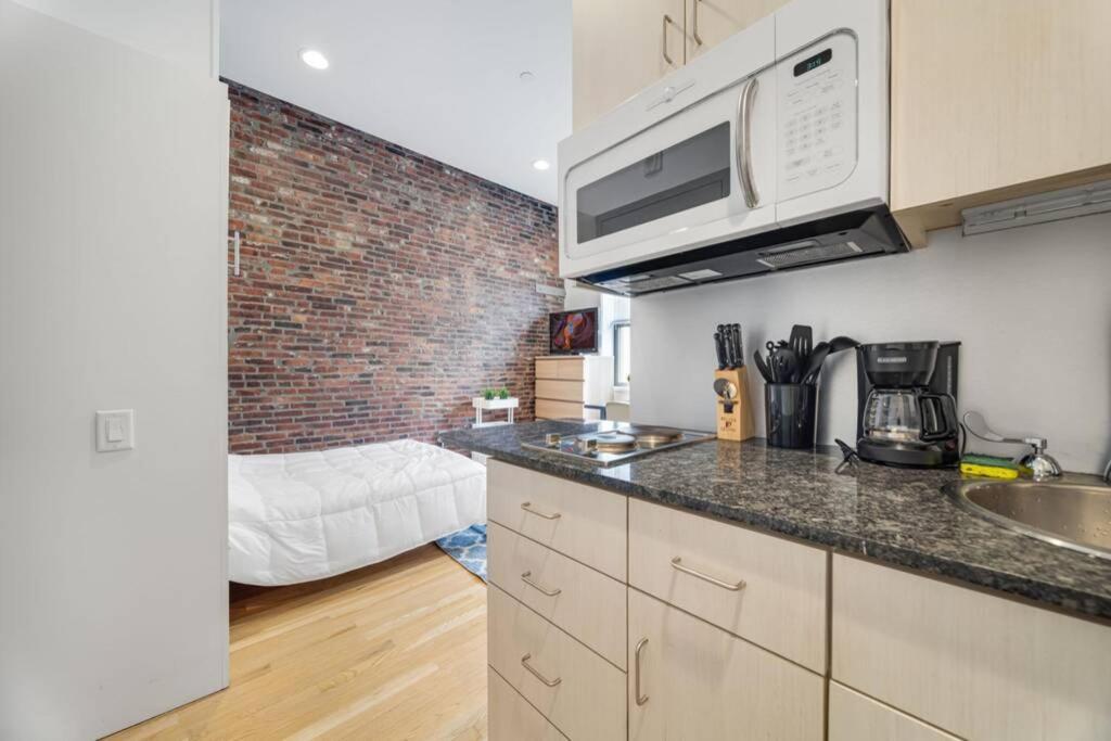 Simple Furnished Studio In The Heart Of Boston Exteriör bild
